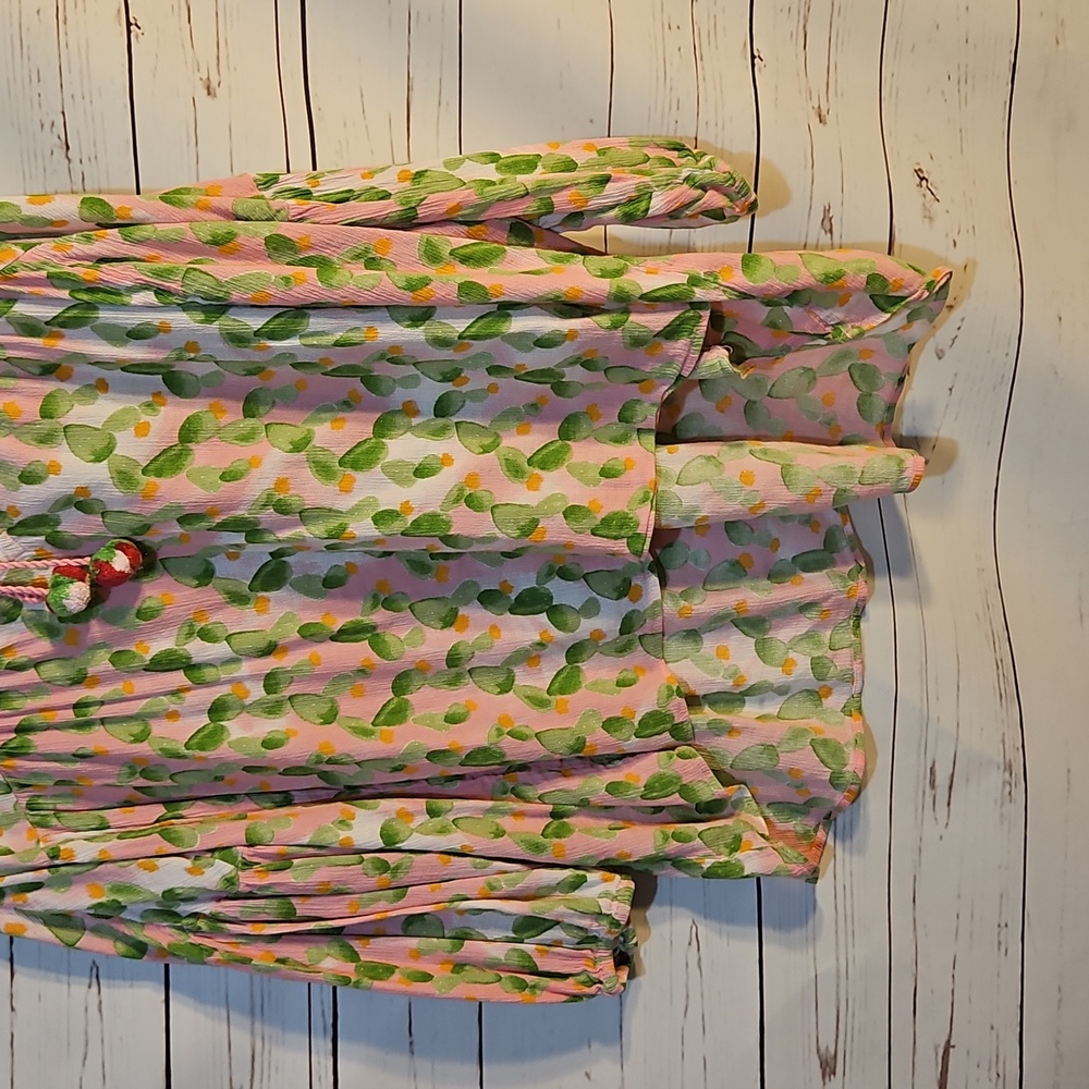 crown & ivy Pink and Green Leaf‎ Print Blouse  Size Medium - Picture 3 of 8